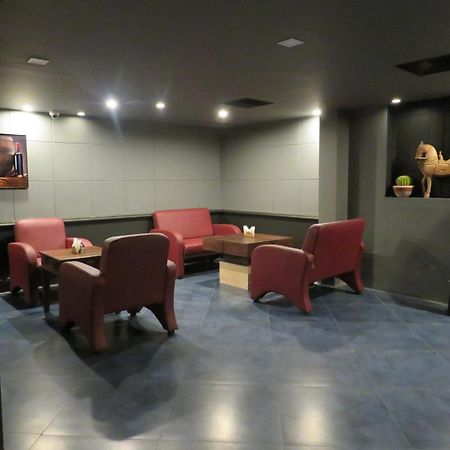 Kfour Apartment & Hotels Private Limited Madurai Exteriör bild