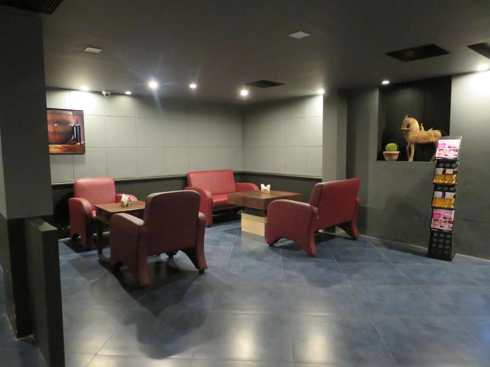 Kfour Apartment & Hotels Private Limited Madurai Exteriör bild